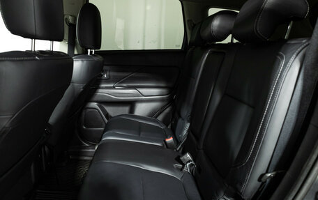 Mitsubishi Outlander III рестайлинг 3, 2020 год, 2 499 700 рублей, 10 фотография