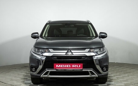 Mitsubishi Outlander III рестайлинг 3, 2020 год, 2 499 700 рублей, 2 фотография