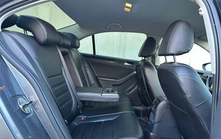 Volkswagen Jetta VI, 2012 год, 1 350 000 рублей, 3 фотография