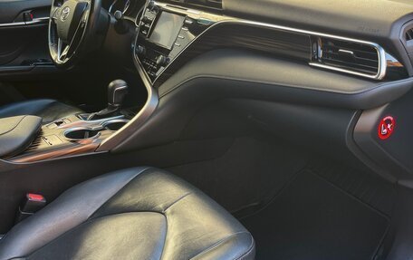 Toyota Camry, 2018 год, 2 700 000 рублей, 14 фотография