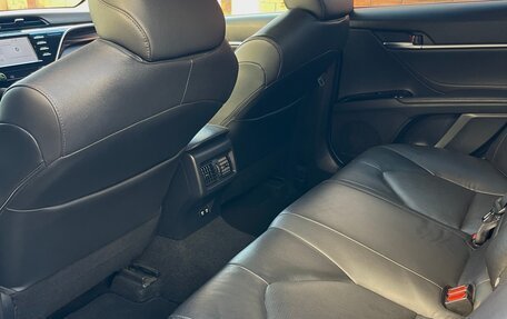 Toyota Camry, 2018 год, 2 700 000 рублей, 15 фотография