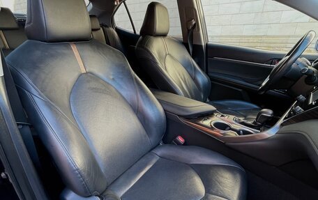 Toyota Camry, 2018 год, 2 700 000 рублей, 13 фотография