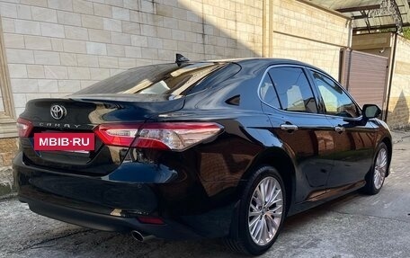 Toyota Camry, 2018 год, 2 700 000 рублей, 8 фотография