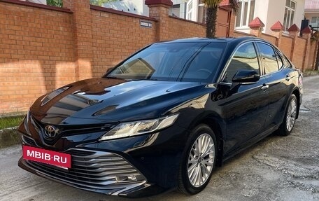 Toyota Camry, 2018 год, 2 700 000 рублей, 4 фотография