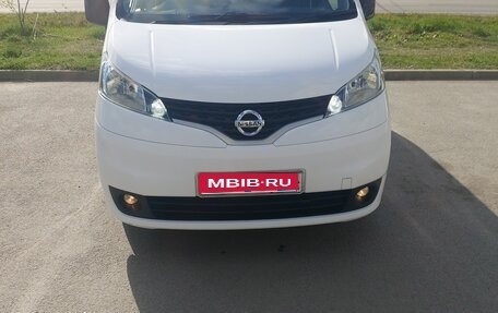 Nissan NV200, 2015 год, 1 430 000 рублей, 1 фотография
