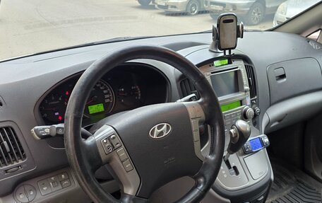 Hyundai Grand Starex Grand Starex I рестайлинг 2, 2012 год, 1 700 000 рублей, 8 фотография