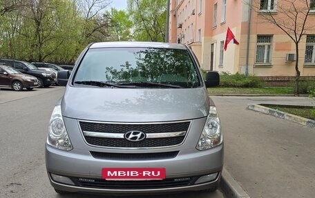 Hyundai Grand Starex Grand Starex I рестайлинг 2, 2012 год, 1 700 000 рублей, 3 фотография