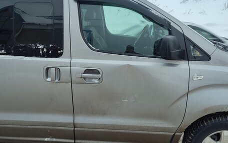 Hyundai Grand Starex Grand Starex I рестайлинг 2, 2012 год, 1 700 000 рублей, 19 фотография