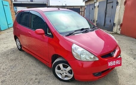 Honda Fit III, 2004 год, 350 000 рублей, 2 фотография