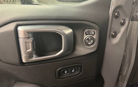 Jeep Wrangler, 2022 год, 4 900 000 рублей, 19 фотография
