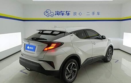 Toyota C-HR I рестайлинг, 2022 год, 1 660 000 рублей, 4 фотография