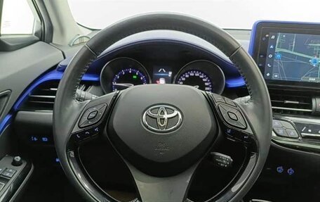 Toyota C-HR I рестайлинг, 2022 год, 1 660 000 рублей, 12 фотография