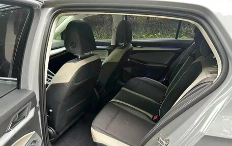 Volkswagen Golf VIII, 2023 год, 1 555 000 рублей, 10 фотография