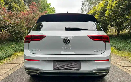 Volkswagen Golf VIII, 2023 год, 1 555 000 рублей, 6 фотография