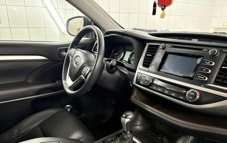 Toyota Highlander III, 2014 год, 3 050 000 рублей, 7 фотография