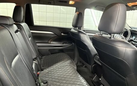 Toyota Highlander III, 2014 год, 3 050 000 рублей, 8 фотография