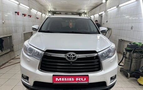 Toyota Highlander III, 2014 год, 3 050 000 рублей, 1 фотография
