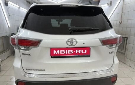 Toyota Highlander III, 2014 год, 3 050 000 рублей, 4 фотография