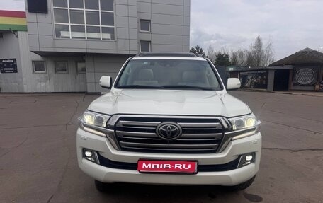 Toyota Land Cruiser 200, 2020 год, 6 700 000 рублей, 1 фотография