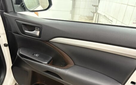 Toyota Highlander III, 2014 год, 3 050 000 рублей, 11 фотография