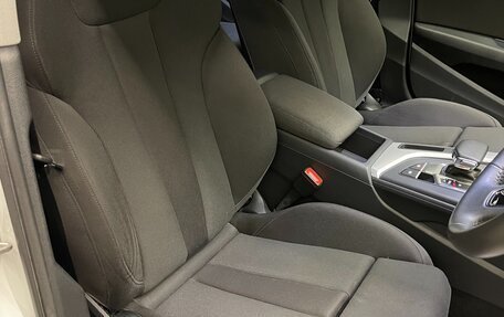 Audi A4, 2018 год, 1 950 000 рублей, 15 фотография