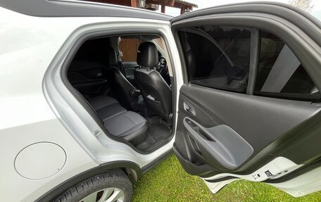 Opel Mokka I, 2015 год, 1 350 000 рублей, 18 фотография