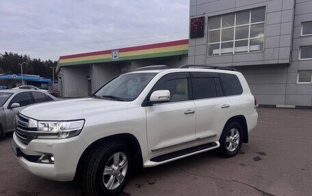 Toyota Land Cruiser 200, 2020 год, 6 700 000 рублей, 2 фотография