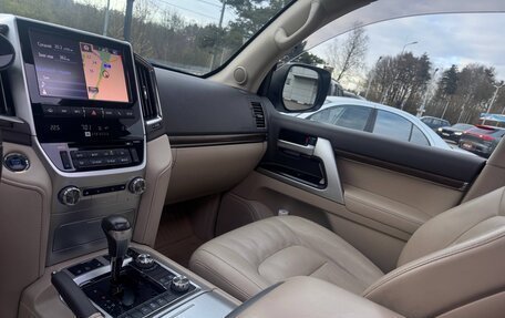 Toyota Land Cruiser 200, 2020 год, 6 700 000 рублей, 9 фотография