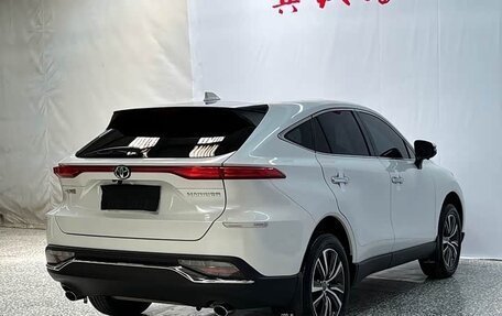 Toyota Harrier, 2023 год, 3 895 000 рублей, 5 фотография
