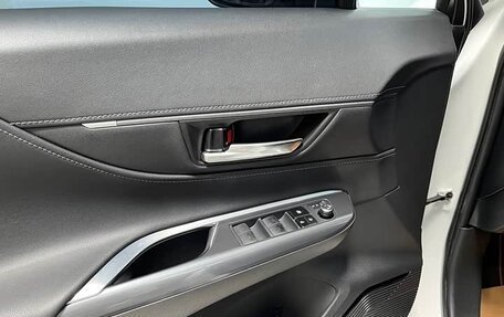 Toyota Harrier, 2023 год, 3 895 000 рублей, 9 фотография