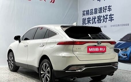 Toyota Harrier, 2023 год, 3 895 000 рублей, 4 фотография