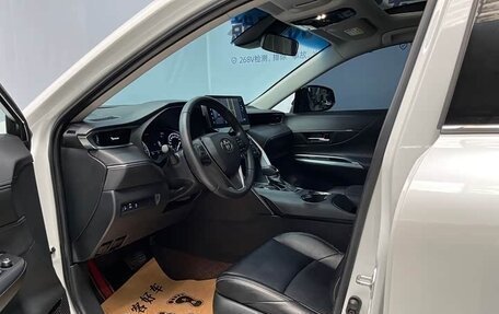 Toyota Harrier, 2023 год, 3 895 000 рублей, 13 фотография