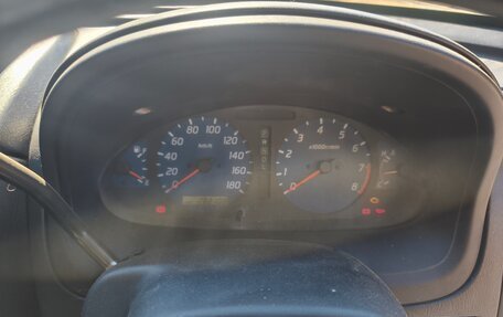 Nissan Cube II, 2001 год, 260 000 рублей, 3 фотография