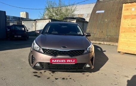 KIA Rio IV, 2020 год, 1 620 000 рублей, 2 фотография