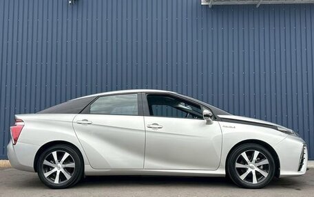 Toyota Mirai, 2016 год, 780 000 рублей, 4 фотография