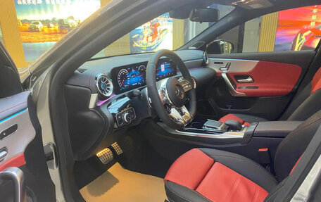 Mercedes-Benz A-Класс, 2023 год, 1 573 000 рублей, 8 фотография