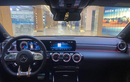 Mercedes-Benz A-Класс, 2023 год, 1 573 000 рублей, 9 фотография
