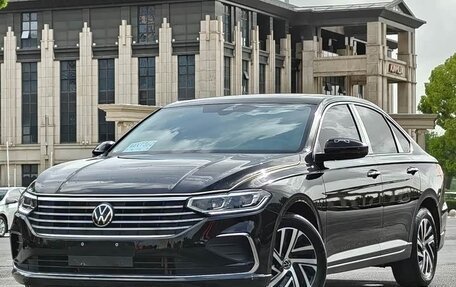 Volkswagen Lavida, 2023 год, 1 054 000 рублей, 1 фотография