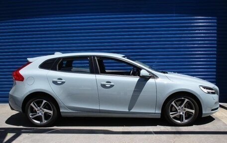 Volvo V40 II рестайлинг, 2019 год, 980 333 рублей, 5 фотография