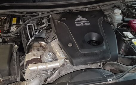 Mitsubishi Pajero Sport III рестайлинг, 2017 год, 3 200 000 рублей, 8 фотография
