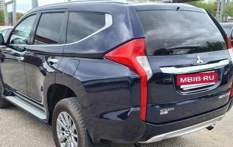 Mitsubishi Pajero Sport III рестайлинг, 2017 год, 3 200 000 рублей, 21 фотография