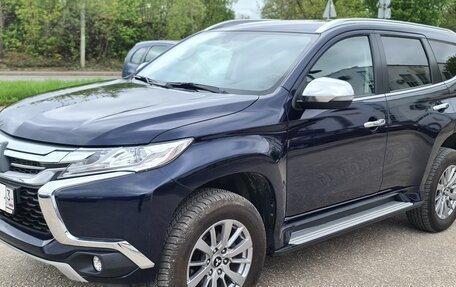 Mitsubishi Pajero Sport III рестайлинг, 2017 год, 3 200 000 рублей, 27 фотография