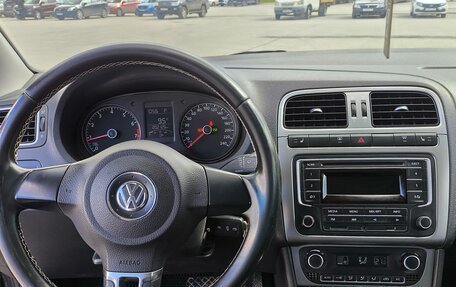 Volkswagen Polo VI (EU Market), 2015 год, 850 000 рублей, 11 фотография