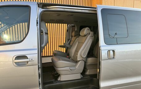 Hyundai Grand Starex Grand Starex I рестайлинг 2, 2019 год, 3 200 000 рублей, 15 фотография
