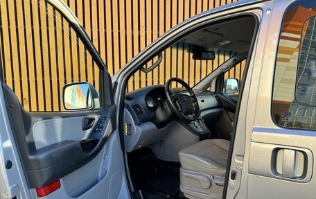 Hyundai Grand Starex Grand Starex I рестайлинг 2, 2019 год, 3 200 000 рублей, 5 фотография