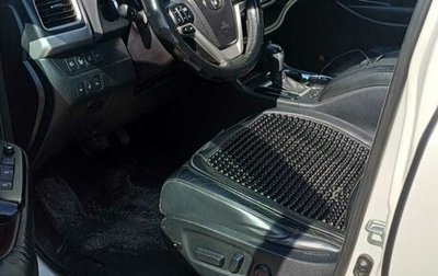 Toyota Highlander III, 2014 год, 2 700 000 рублей, 1 фотография