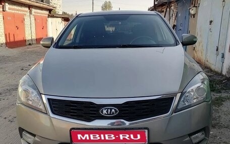 KIA cee'd I рестайлинг, 2010 год, 695 000 рублей, 1 фотография