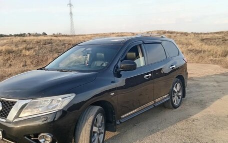 Nissan Pathfinder, 2015 год, 1 725 000 рублей, 1 фотография