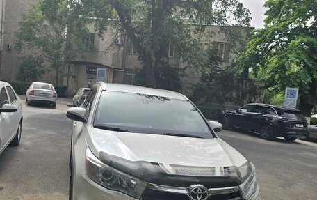 Toyota Highlander III, 2014 год, 2 700 000 рублей, 11 фотография