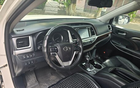 Toyota Highlander III, 2014 год, 2 700 000 рублей, 8 фотография